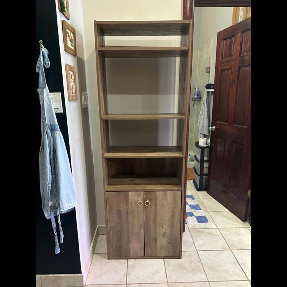 Stylish Wooden Bookshelf with Cabinet Storage
